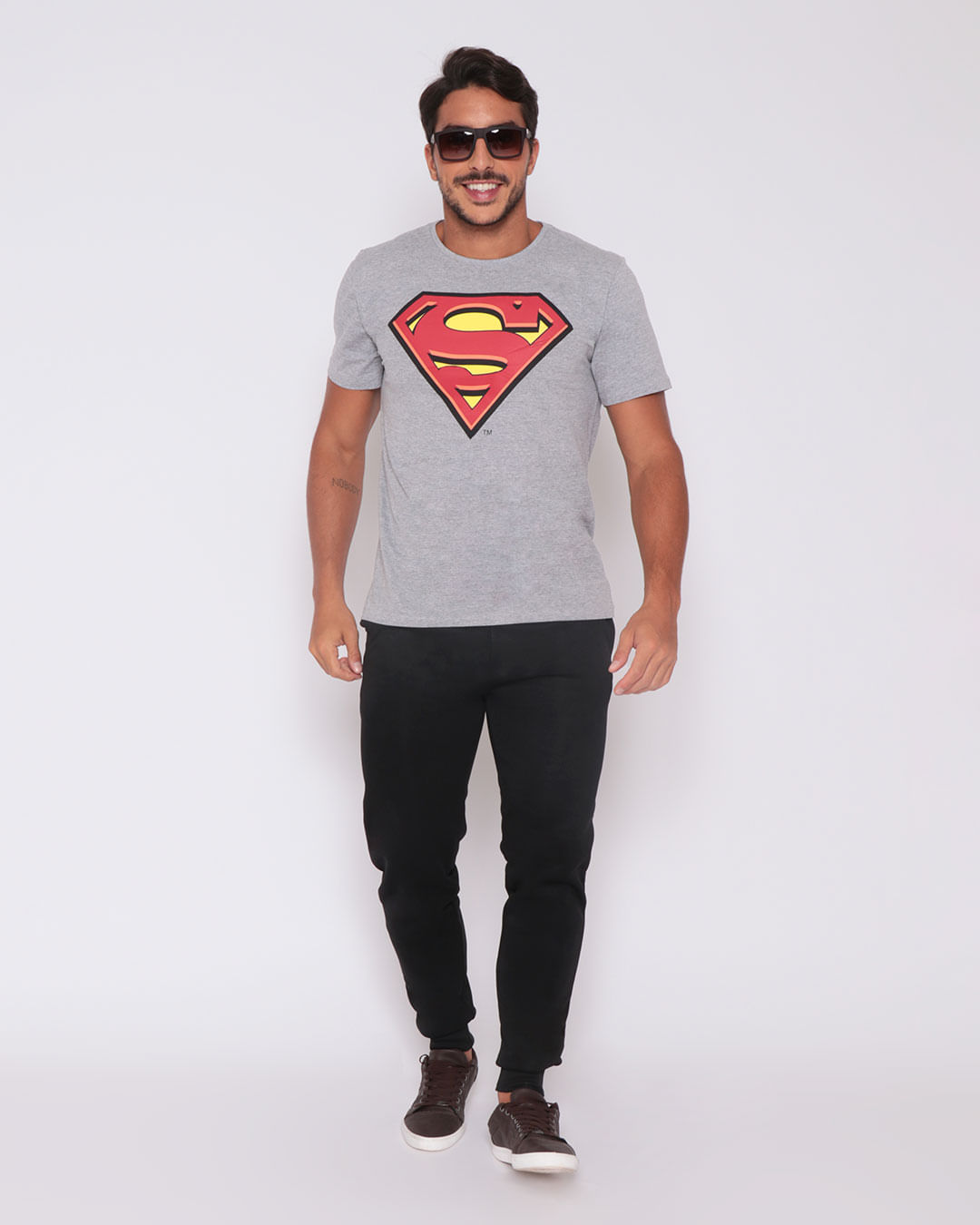 Camiseta Masculina  Estampa Superman Liga da Justiça Cinza