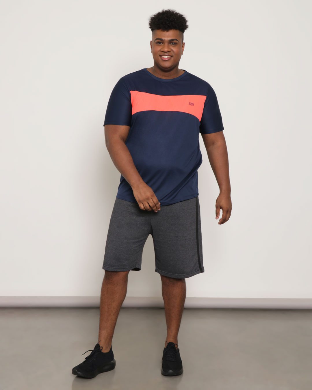 Camiseta Masculina Plus Size Fitness Recortes Marinho