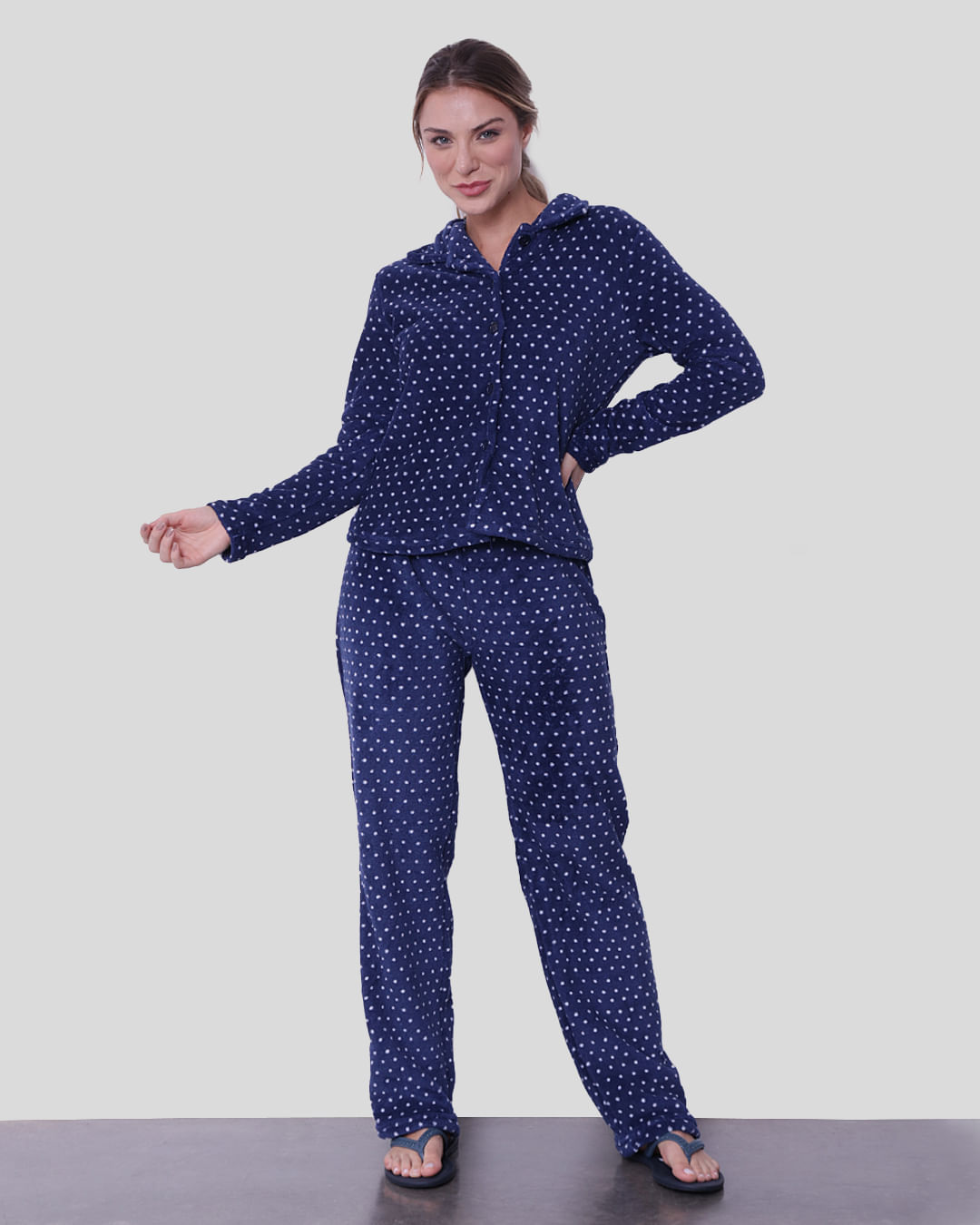 Pijama Feminino Com Botões Flannel Poá Marinho