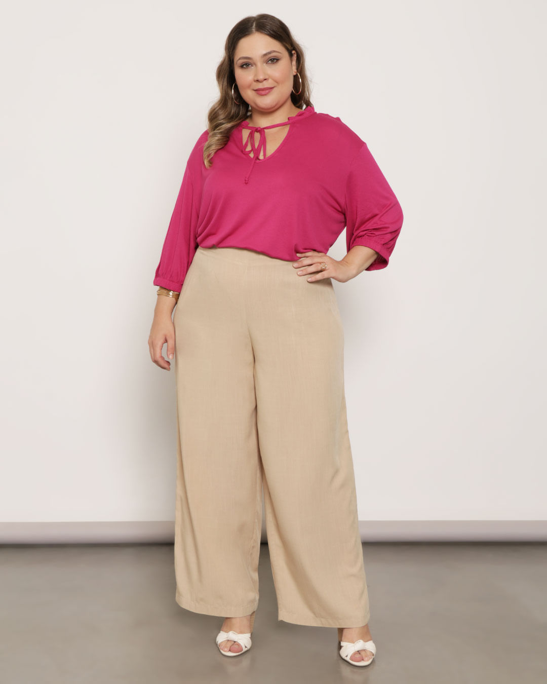 Calça Plus Size Feminina Viscose Pantalona Lisa Bege