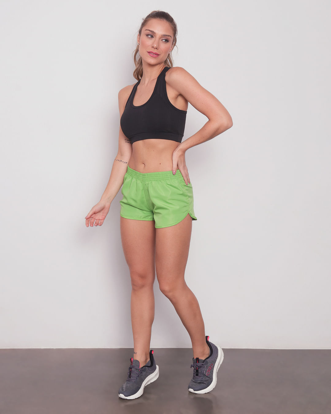 Short Feminino Fitness Boxer Com Bolso Verde