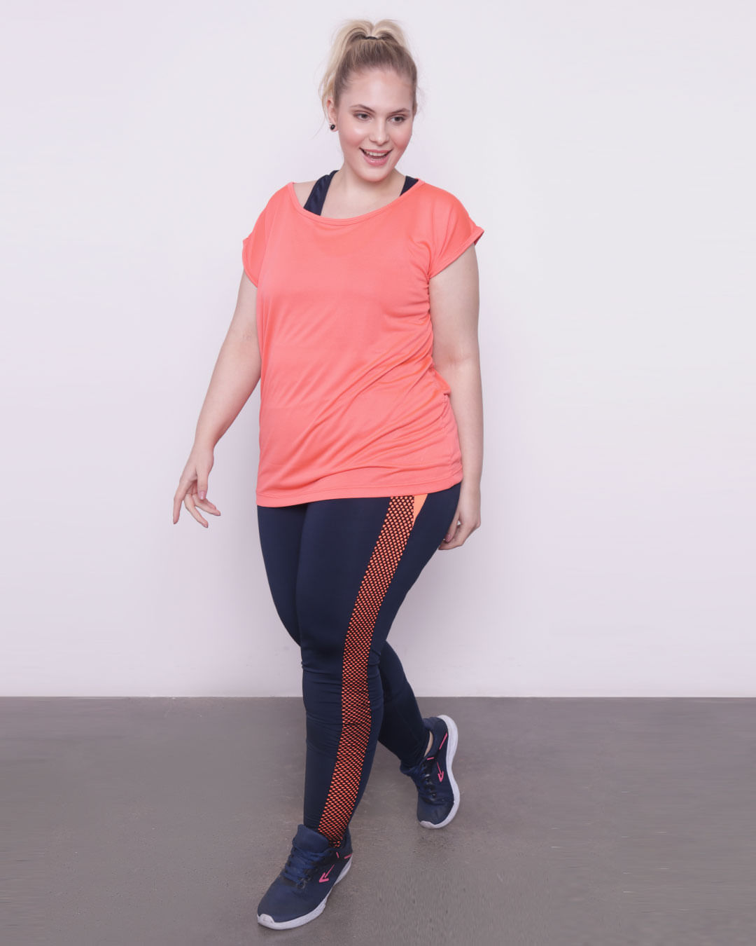 Blusa Plus Size Feminina Básica Fitness Laranja Neon