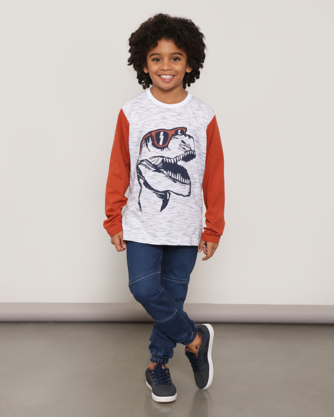 Camiseta Infantil  Estampa Dinossauro Manga Longa Branca