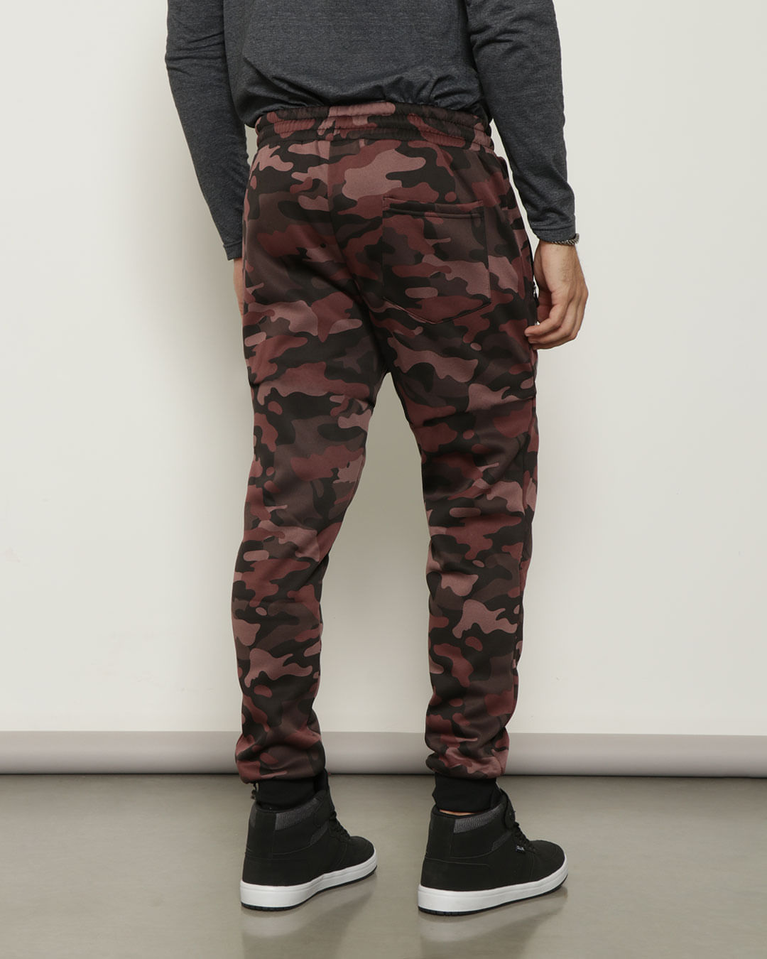 Calça best sale camuflada marrom