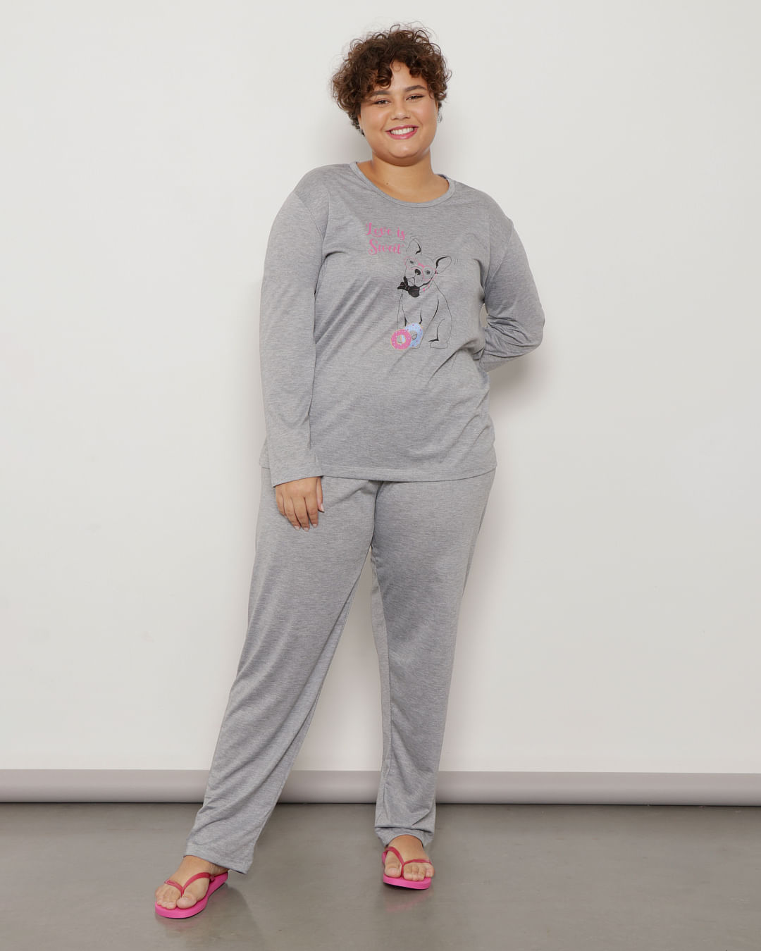 Pijama Plus SIze Feminino Manga Longa Com Estampa Cinza