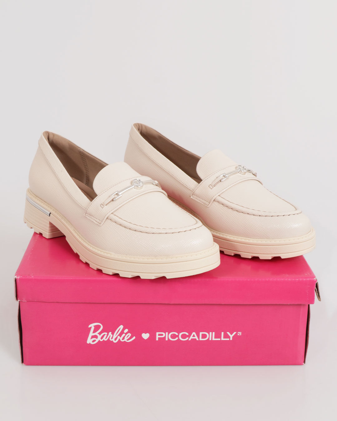 Sapato Feminino Mocassim Piccadilly Barbie® Off White